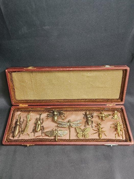 Messensteun (12) - Metaal - Insecten, Antiek en Kunst, Antiek | Meubels | Tafels