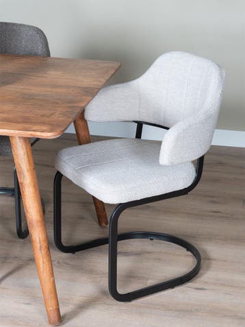 Eetkamerstoel Natural | Bouclé Armstoel, Huis en Inrichting, Stoelen, Overige kleuren, Verzenden, Nieuw, Stof